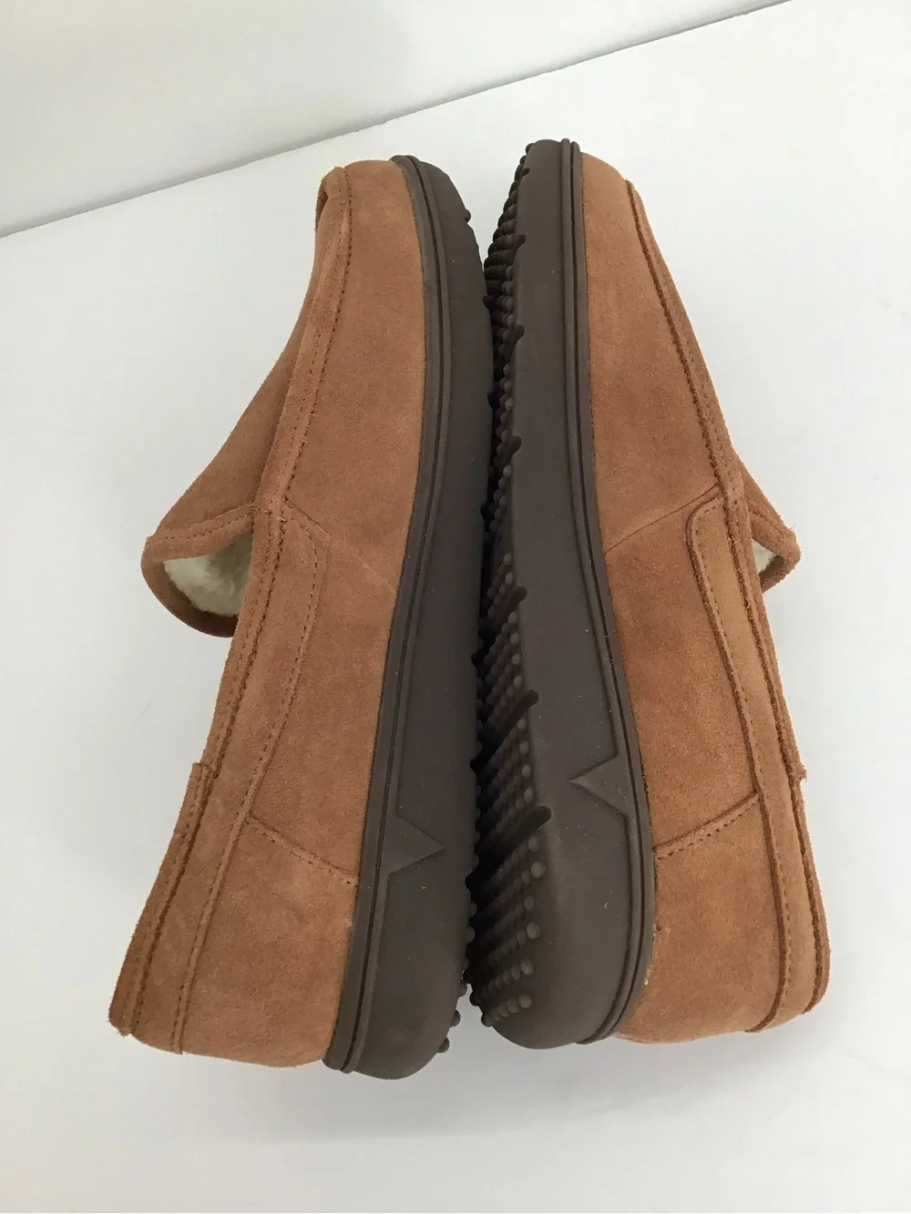 Vionic NWOT Men Gustavo Suede Faux Shear Slipper Water Repellent Toffee Size 7